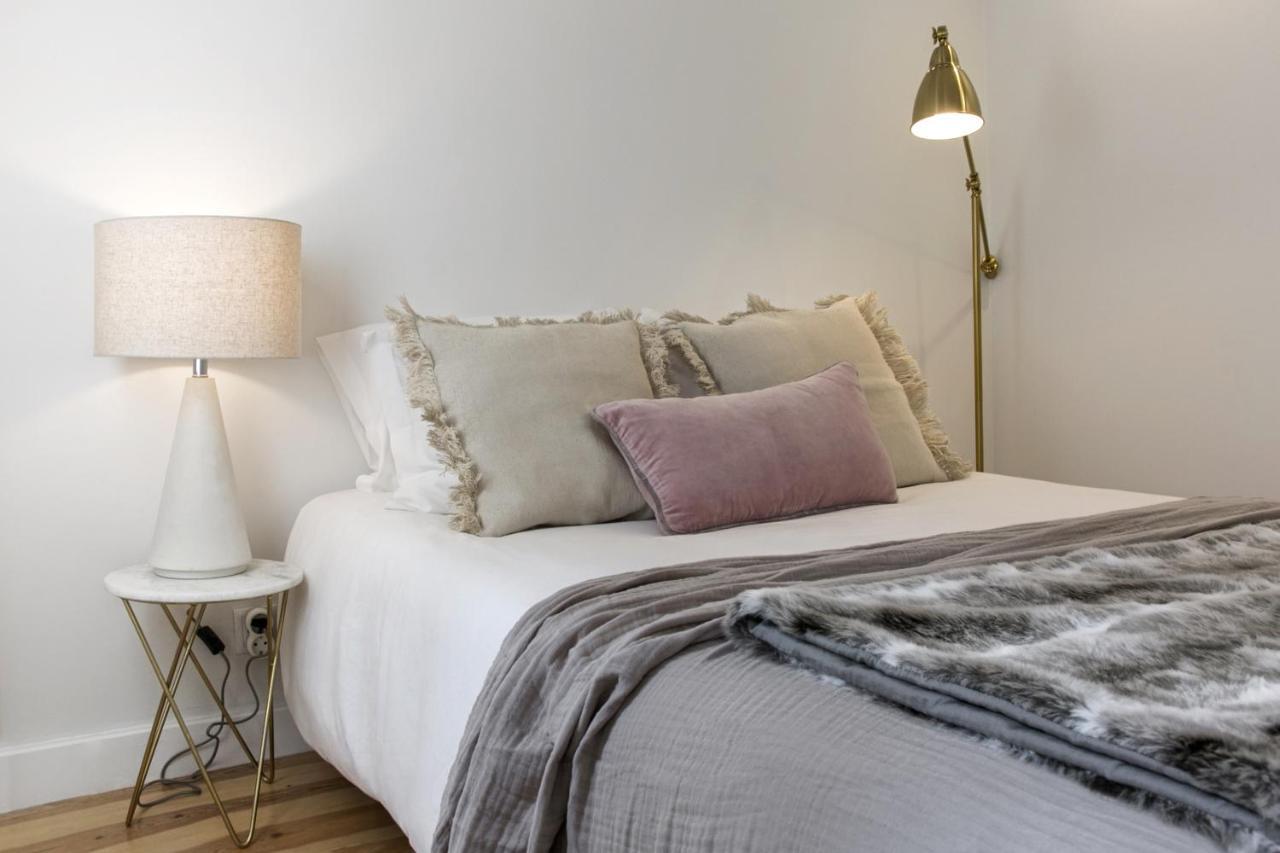 Romantic Nest For A Getaway At Downtown With Design Lisbon Luaran gambar